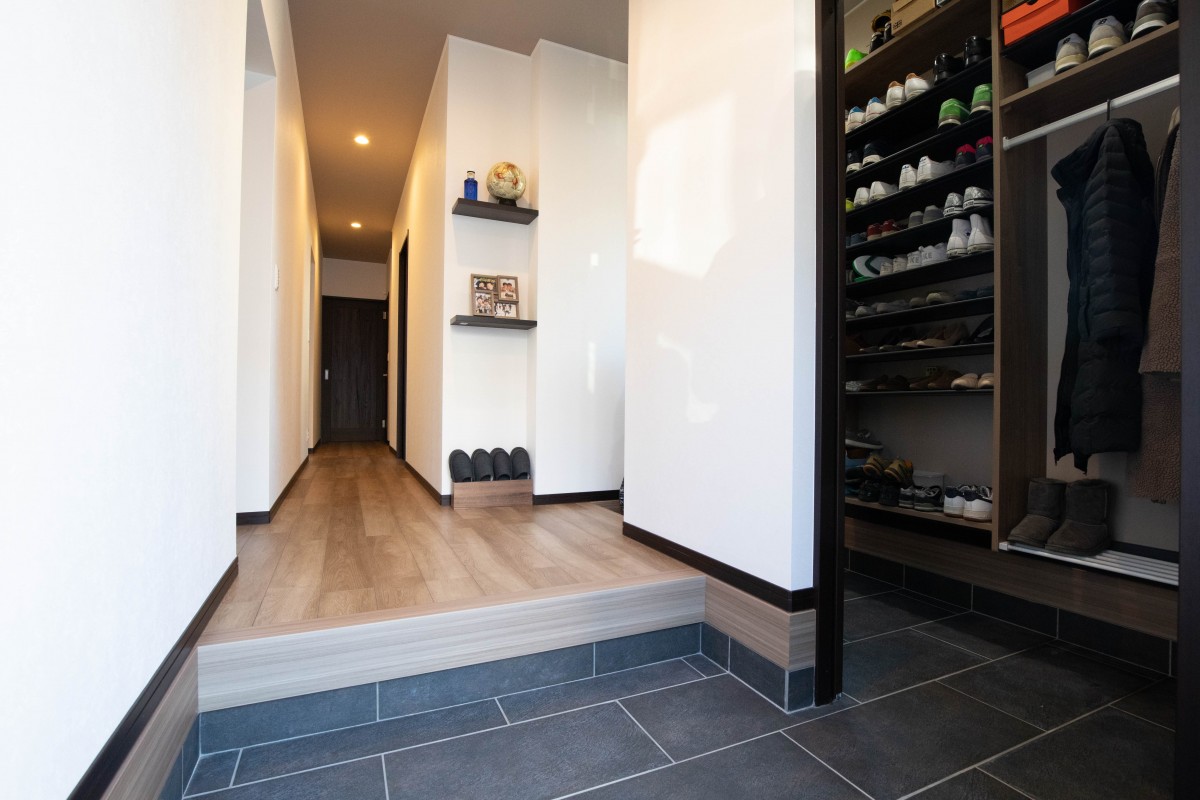 注文住宅　玄関クローク