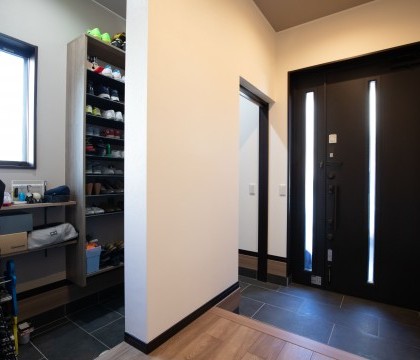 注文住宅　玄関
