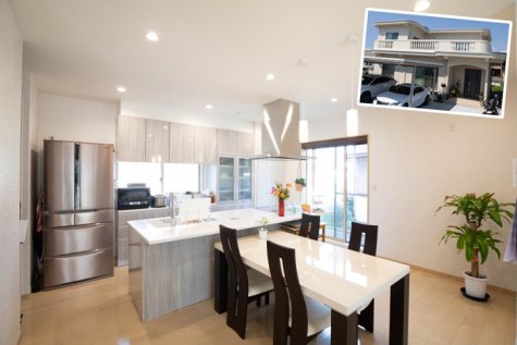 『豪華アイランドキッチン＆リビング 』×『 家事楽動線＆収納たっぷり』のデザインと使いやすさを兼ね備えた家