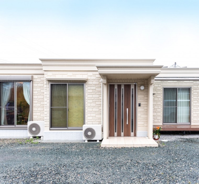 耐震性能に対する絶対的な安心感。そして、低ランニングコストの家でゆったり暮らす“ちょうどいい広さ”のこだわり平屋住宅。