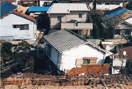 阪神淡路大震災で周りの住宅が全半壊する中、一部損壊もなかったWPC住宅